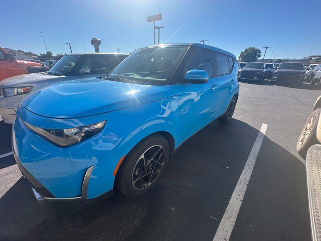 Used 2023 Kia Soul EX FWD image 3