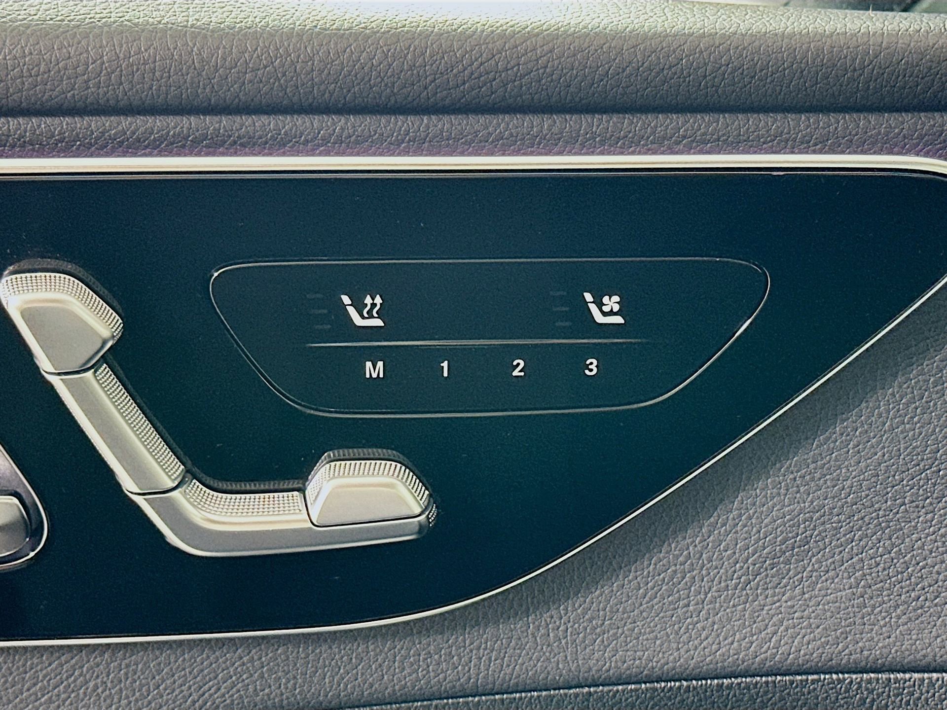 Certified 2025 Mercedes-Benz C 300 Sedan image 21