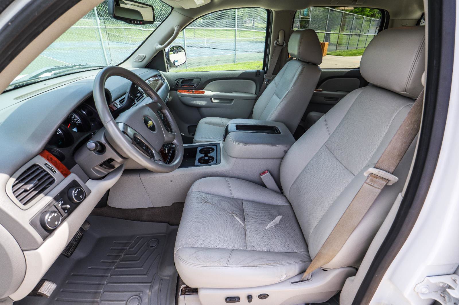 Used 2013 Chevrolet Silverado 1500 LTZ w/ LTZ Plus Package AWD/4WD image 27