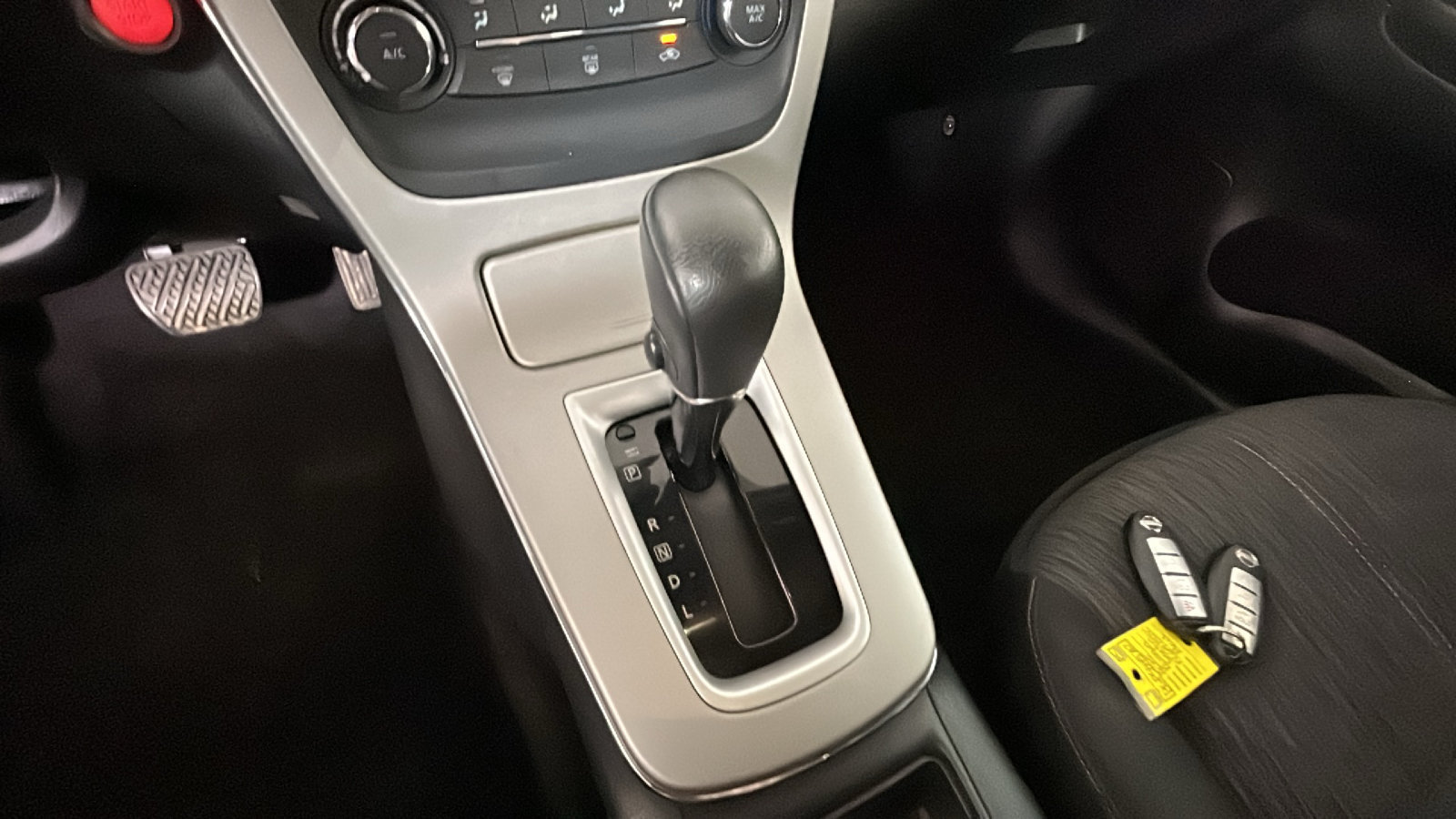 Used 2015 Nissan Sentra SV FWD image 26