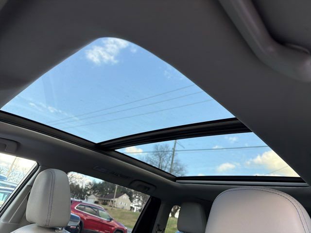 Used 2015 Toyota Highlander Limited Platinum image 37