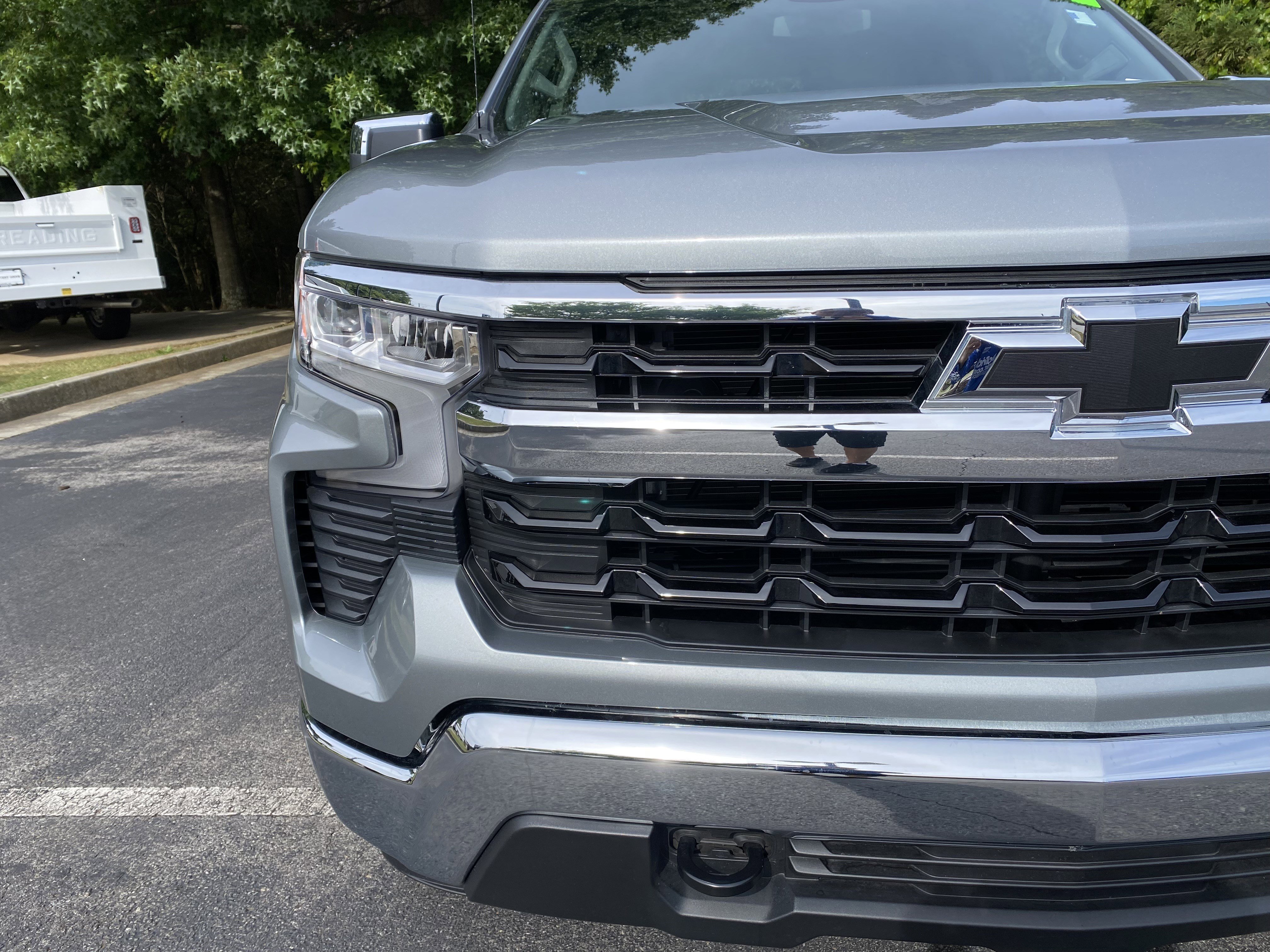 Used 2025 Chevrolet Silverado 1500 LT AWD/4WD image 14