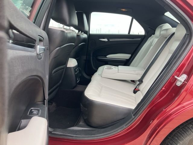 Used 2019 Chrysler 300 S w/ Safetytec Plus Group image 17