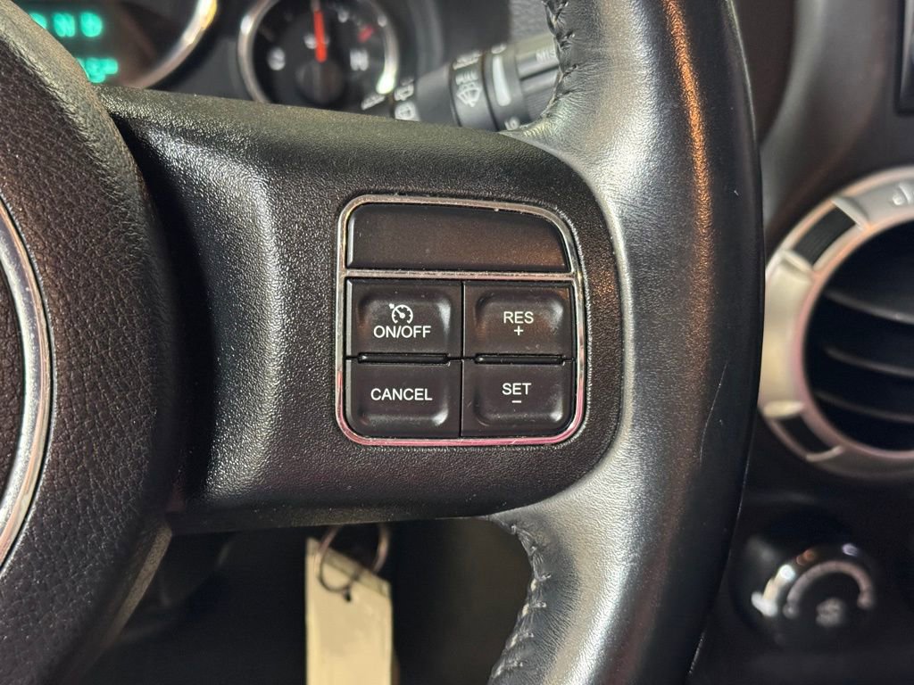 Used 2016 Jeep Wrangler Unlimited Sahara w/ Dual Top Group AWD/4WD image 31