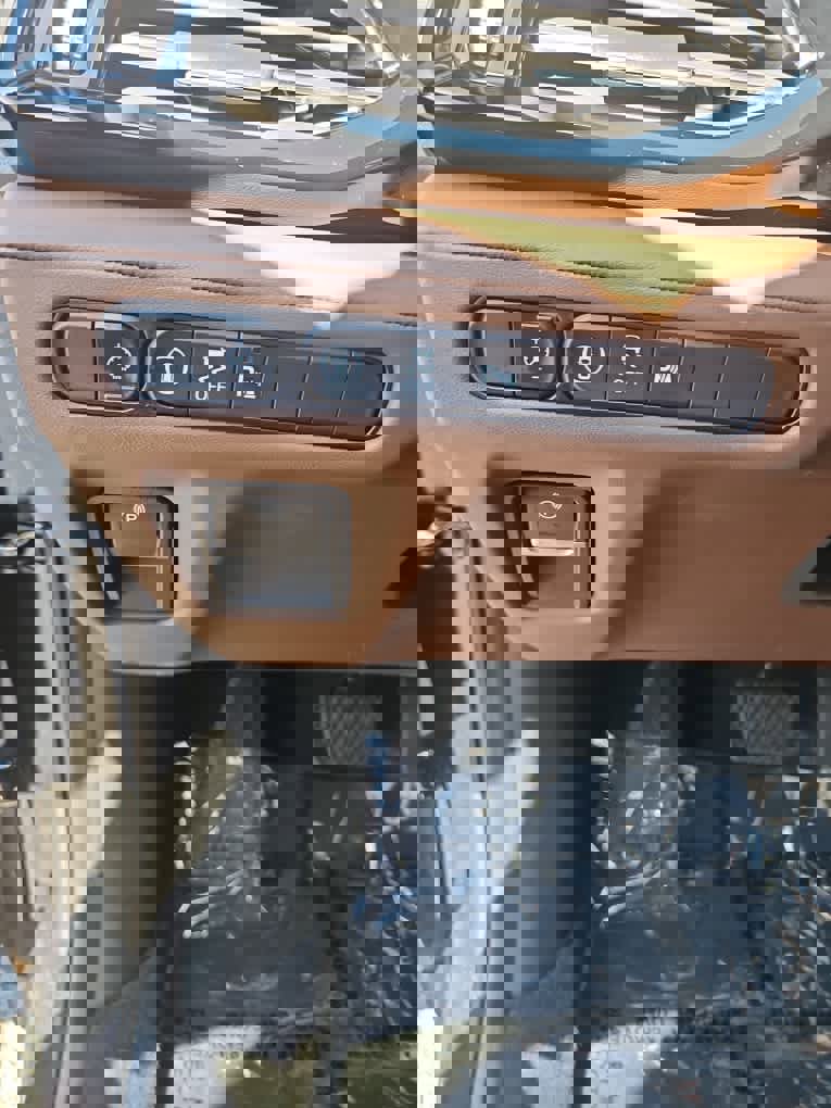 Certified 2024 Acura MDX SH-AWD w/ Technology Package image 18