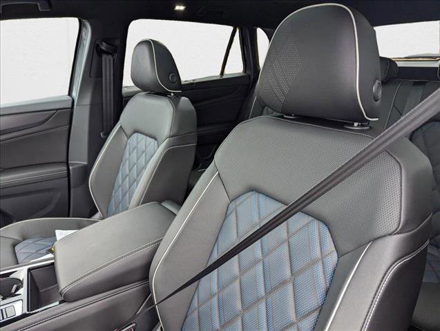 New 2025 Volkswagen Atlas Cross Sport SEL Premium R-Line image 4
