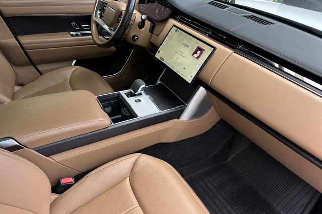 Used 2024 Land Rover Range Rover SE image 15