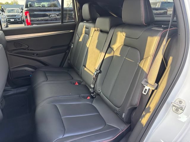 Used 2024 Jeep Wagoneer Launch Edition AWD/4WD image 17