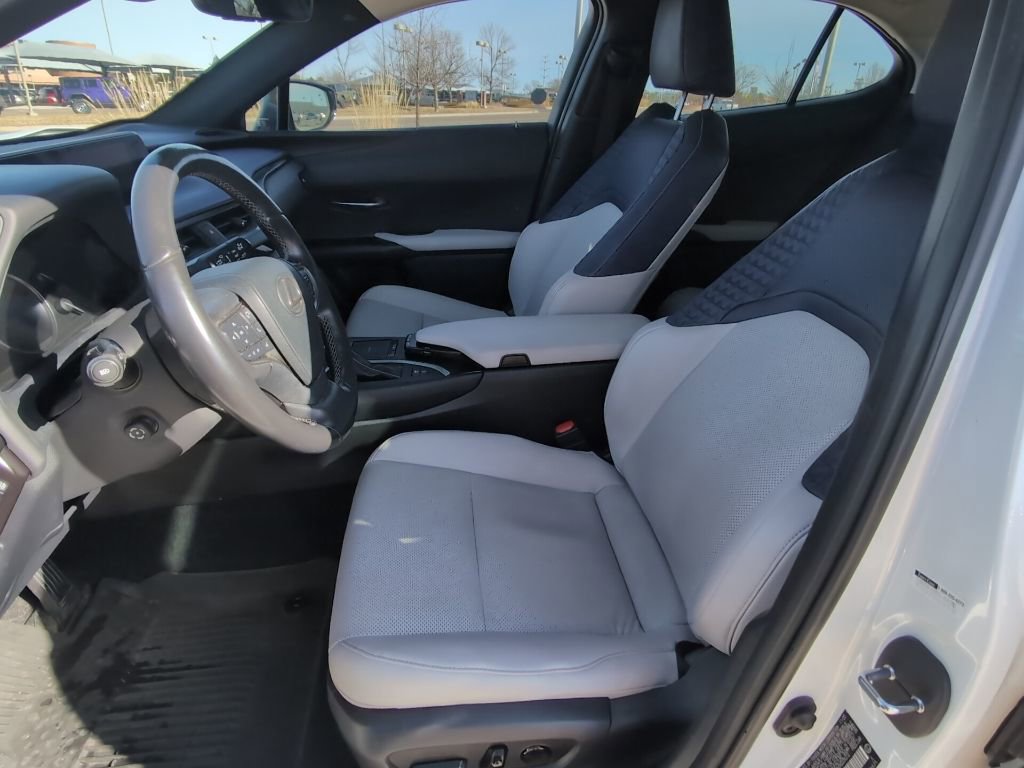 Used 2021 Lexus UX 250h w/ Accessory Package (Z1) image 14