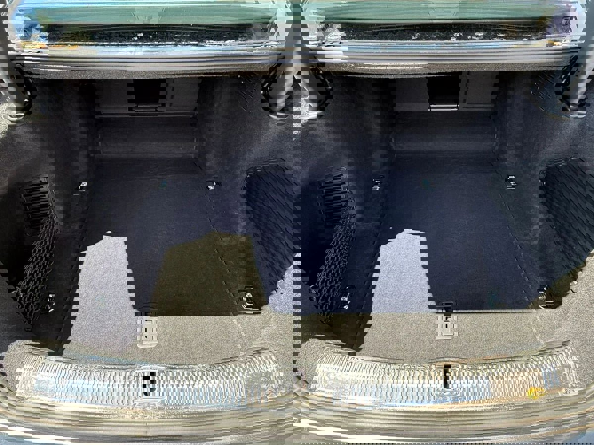 Used 2021 Audi S8 L w/ S8 Executive Package image 14