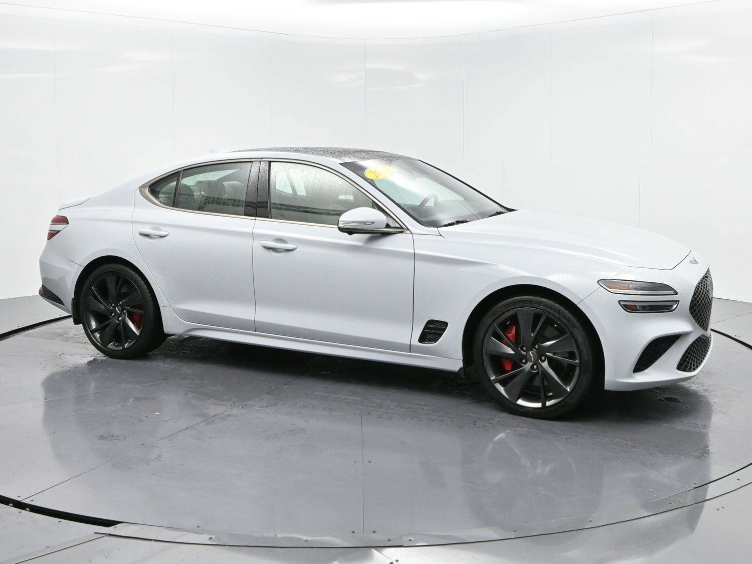 Used 2022 Genesis G70 3.3T w/ Sport Prestige Package image 5