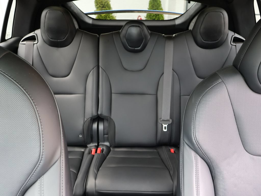 Used 2022 Tesla Model X AWD/4WD image 39