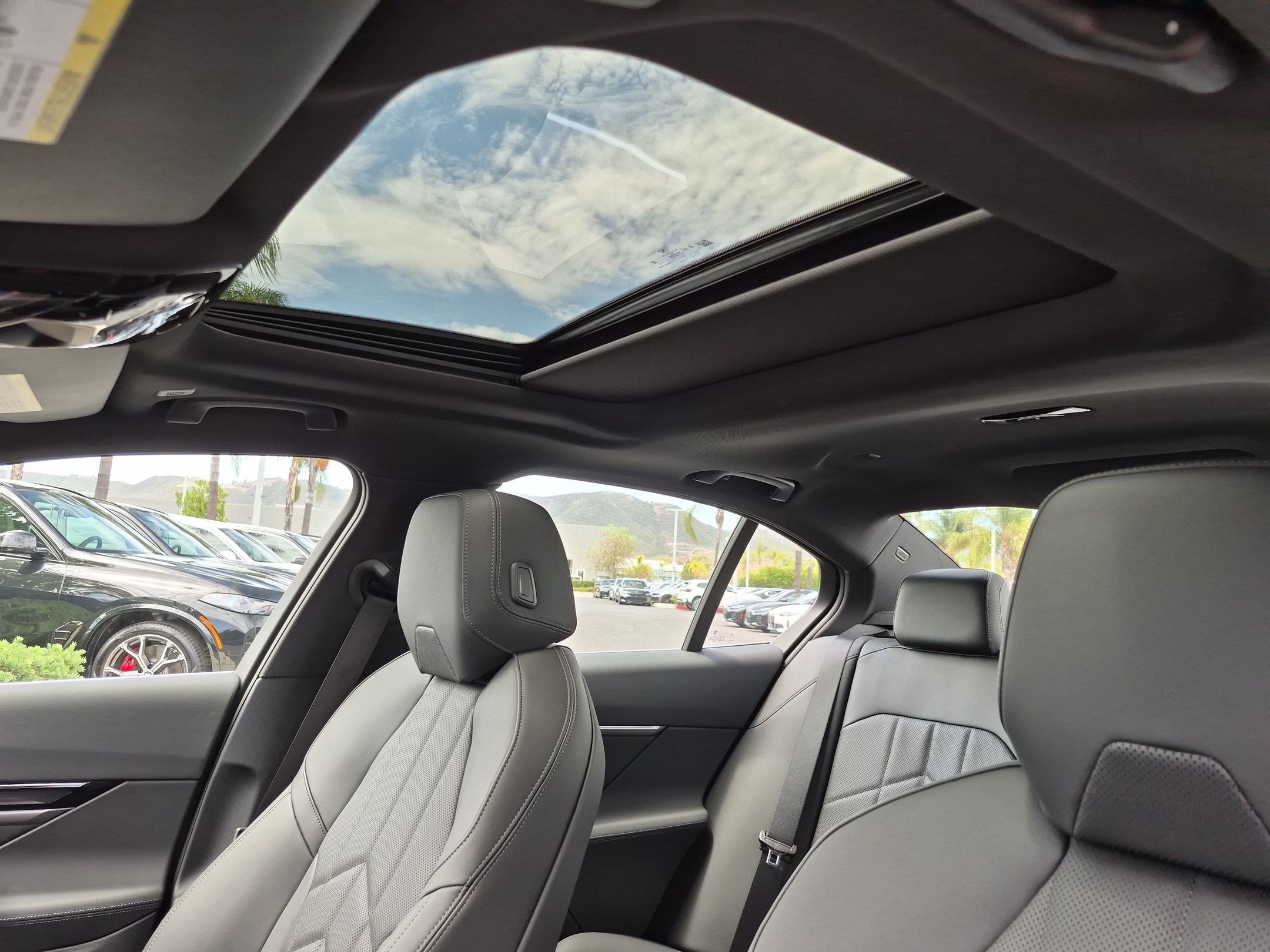 New 2027 BMW 530i w/ Convenience Package RWD image 28