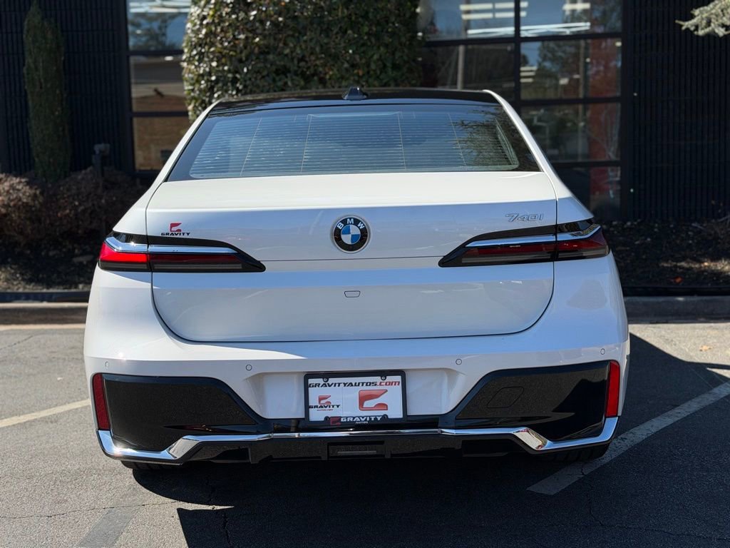 Used 2024 BMW 740i RWD image 14
