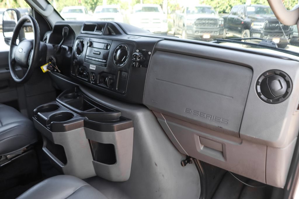 Used 2016 Ford E-450 and Econoline 450 Super Duty w/ Power Windows & Locks Group RWD image 31