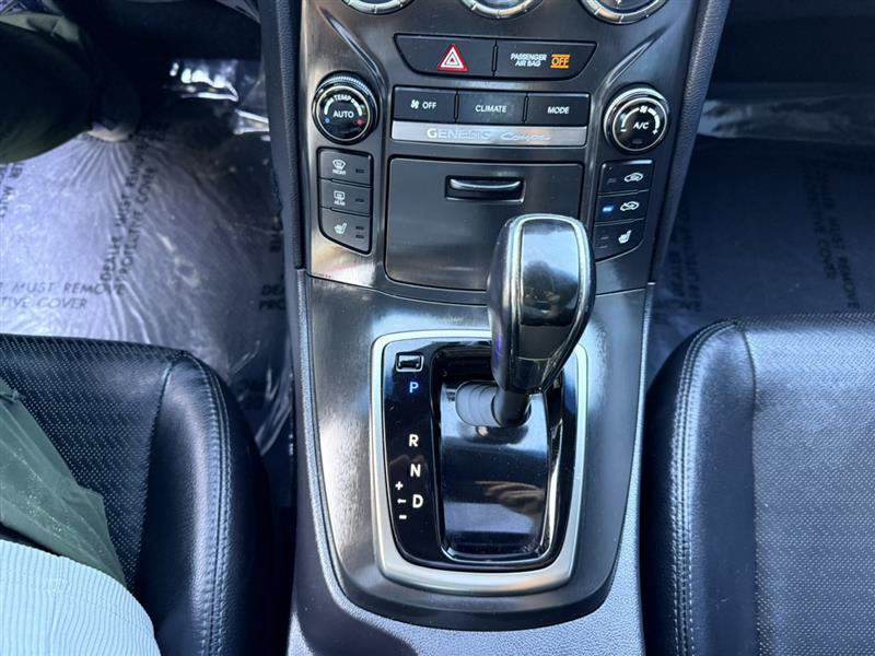 Used 2014 Hyundai Genesis 3.8 RWD image 20