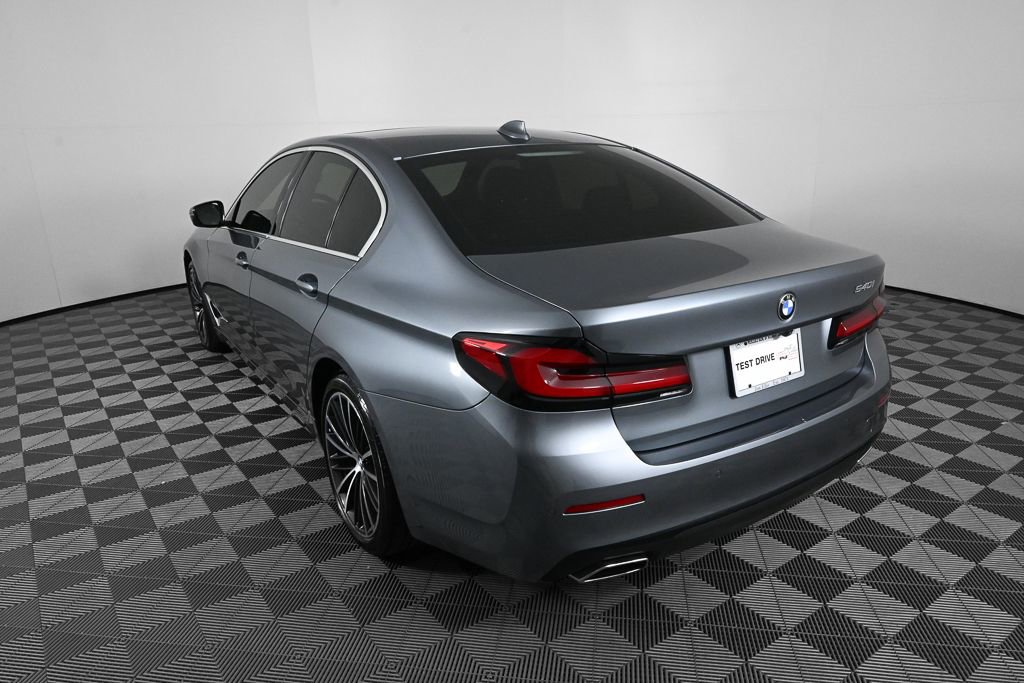 Used 2022 BMW 540i w/ Premium Package image 4