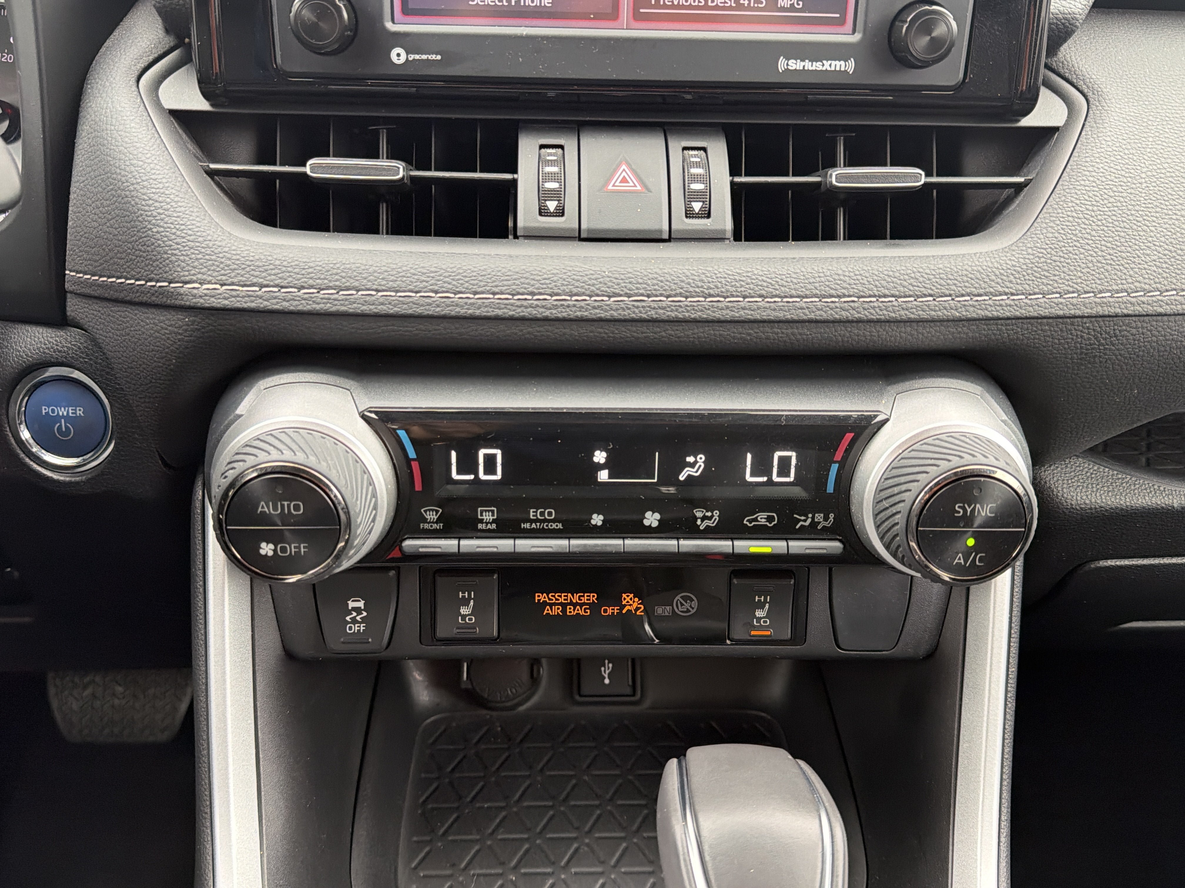 Used 2022 Toyota RAV4 XLE Premium AWD/4WD image 21