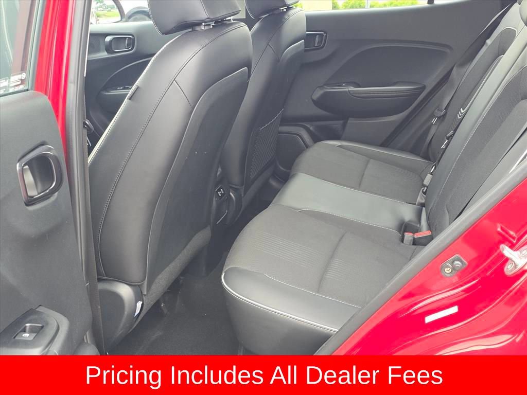 Used 2024 Hyundai Venue Limited FWD image 10