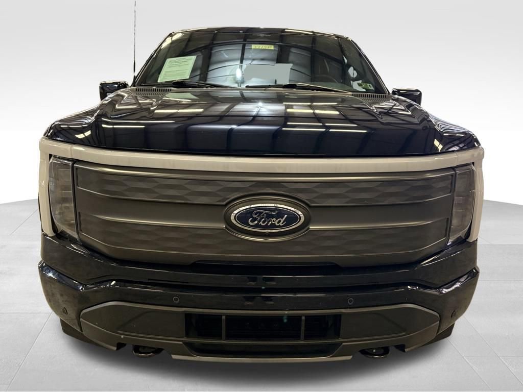 Used 2023 Ford F150 Lightning Lariat w/ Equipment Group 511A High image 8