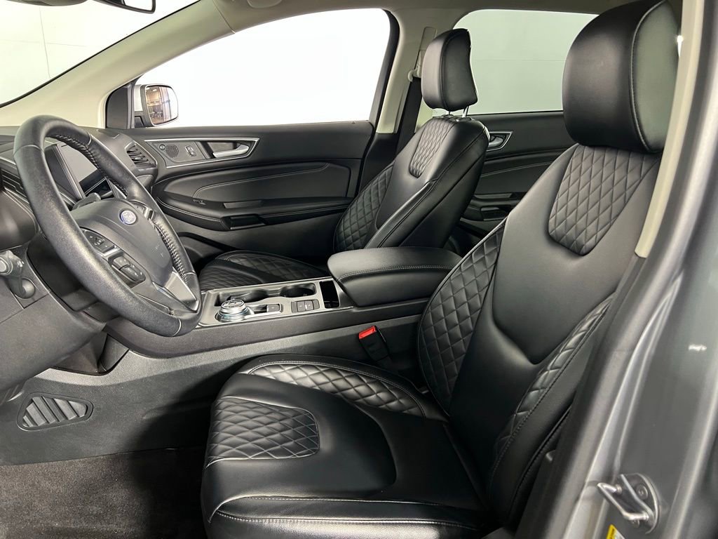Used 2024 Ford Edge Titanium image 23
