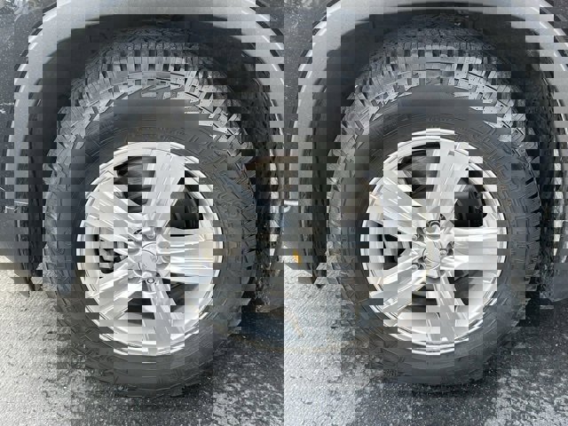 Used 2019 Chevrolet Trax LT w/ LT Convenience Package image 32