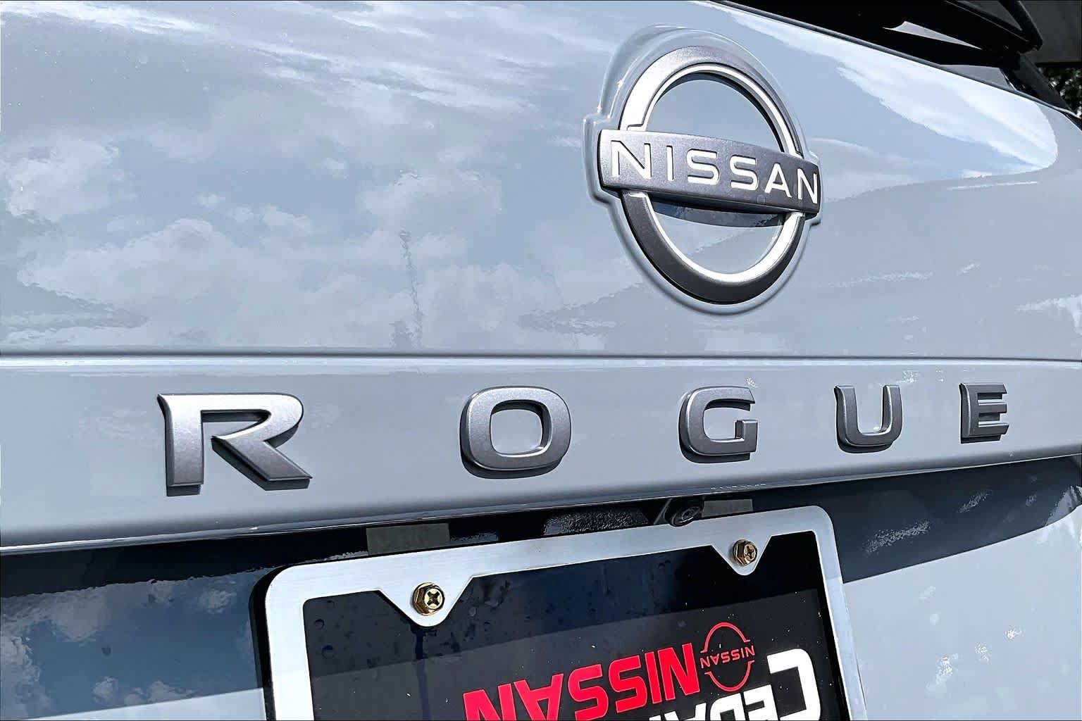 New 2026 Nissan Rogue SV FWD image 15