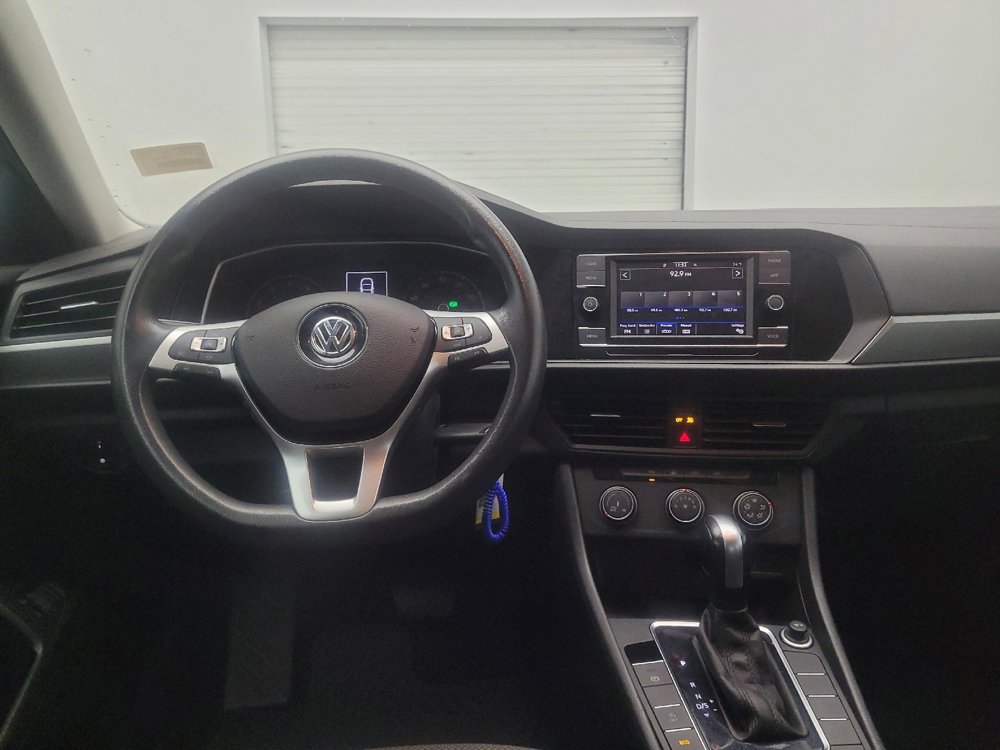 Used 2020 Volkswagen Jetta R-Line FWD image 22