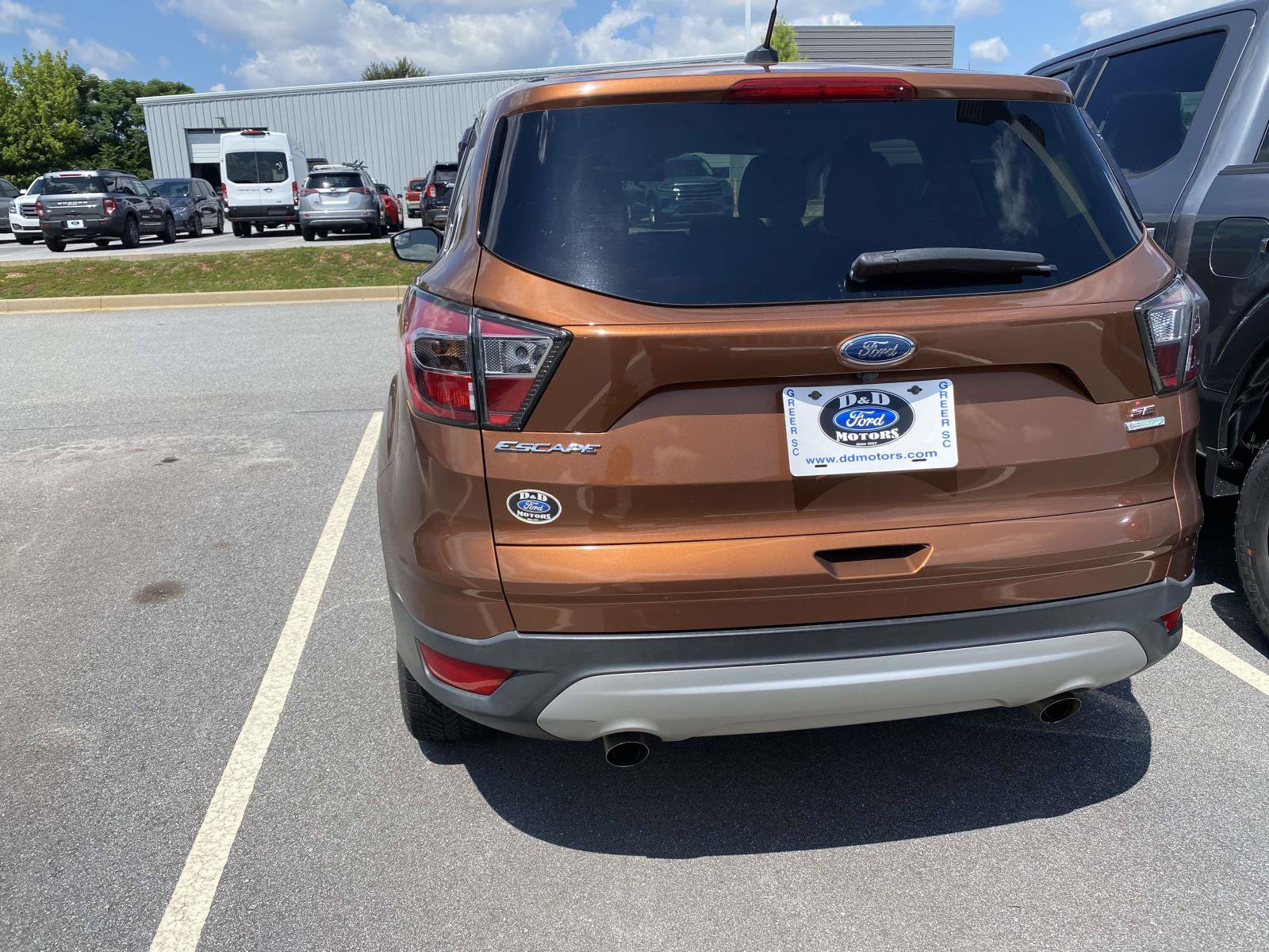 Used 2017 Ford Escape SE FWD image 6