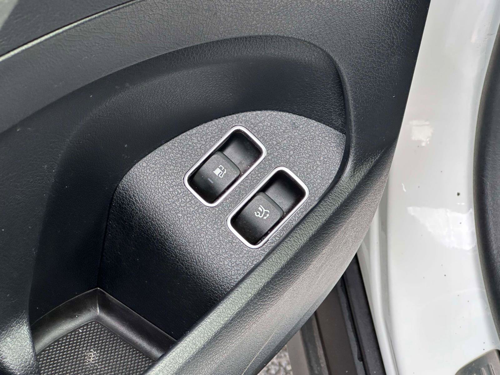 Used 2024 Mercedes-Benz GLE 450e GLE 450e Plug-In Hybrid 4MATIC image 18