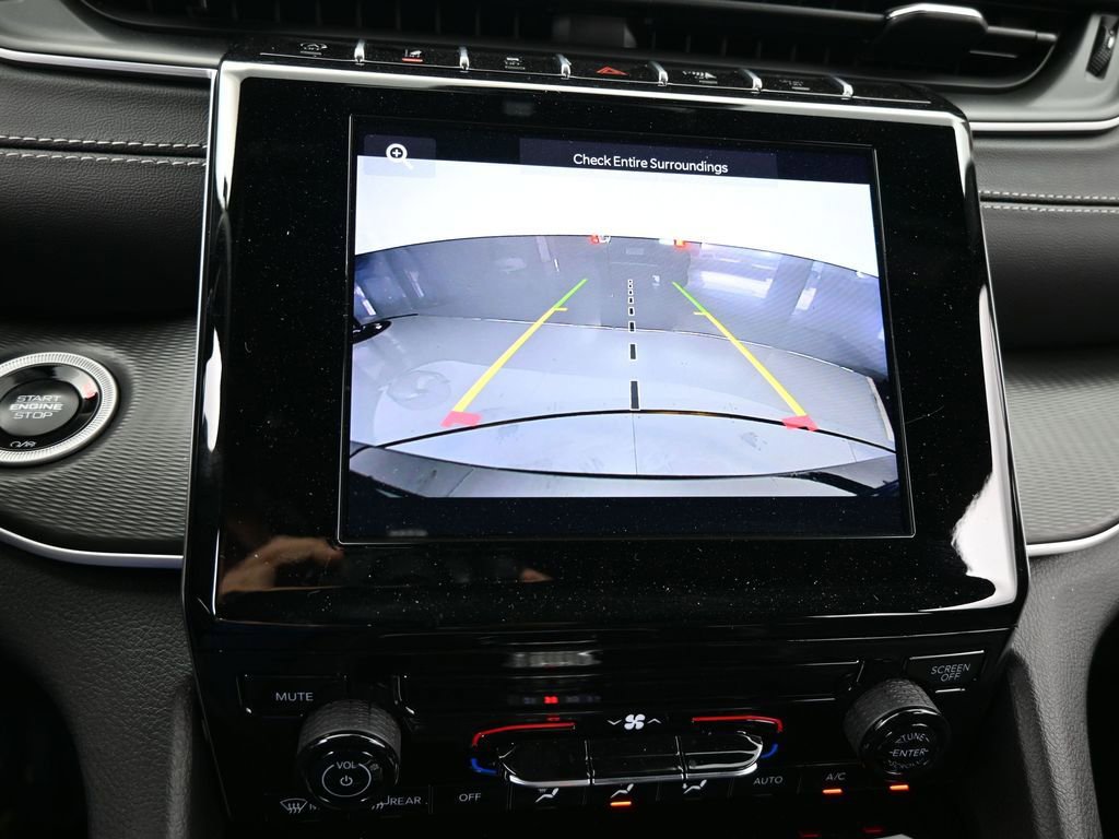 Used 2024 Jeep Grand Cherokee L Laredo image 18