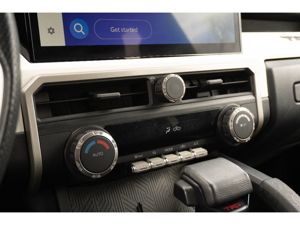 Used 2024 Toyota Tacoma TRD Off-Road image 23