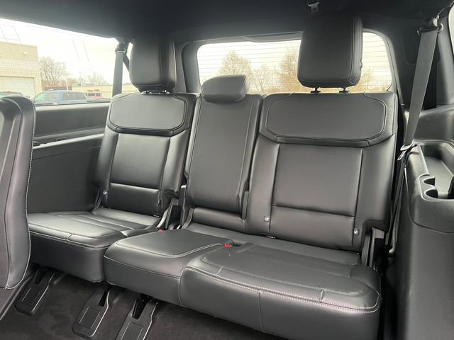Certified 2025 Ford Expedition Max Platinum w/ Stealth Appearance Package image 8