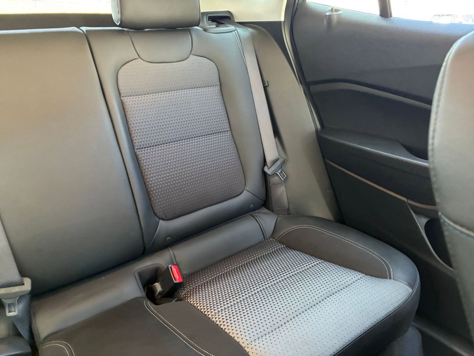 Used 2025 Chevrolet Trax LT image 36