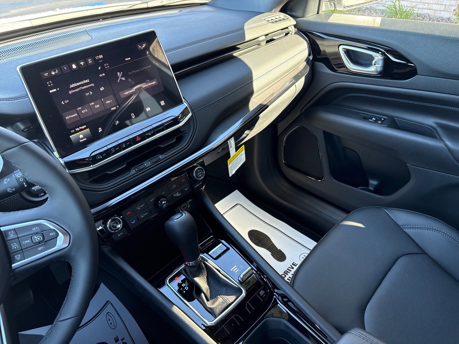 New 2026 Jeep Compass Limited image 15