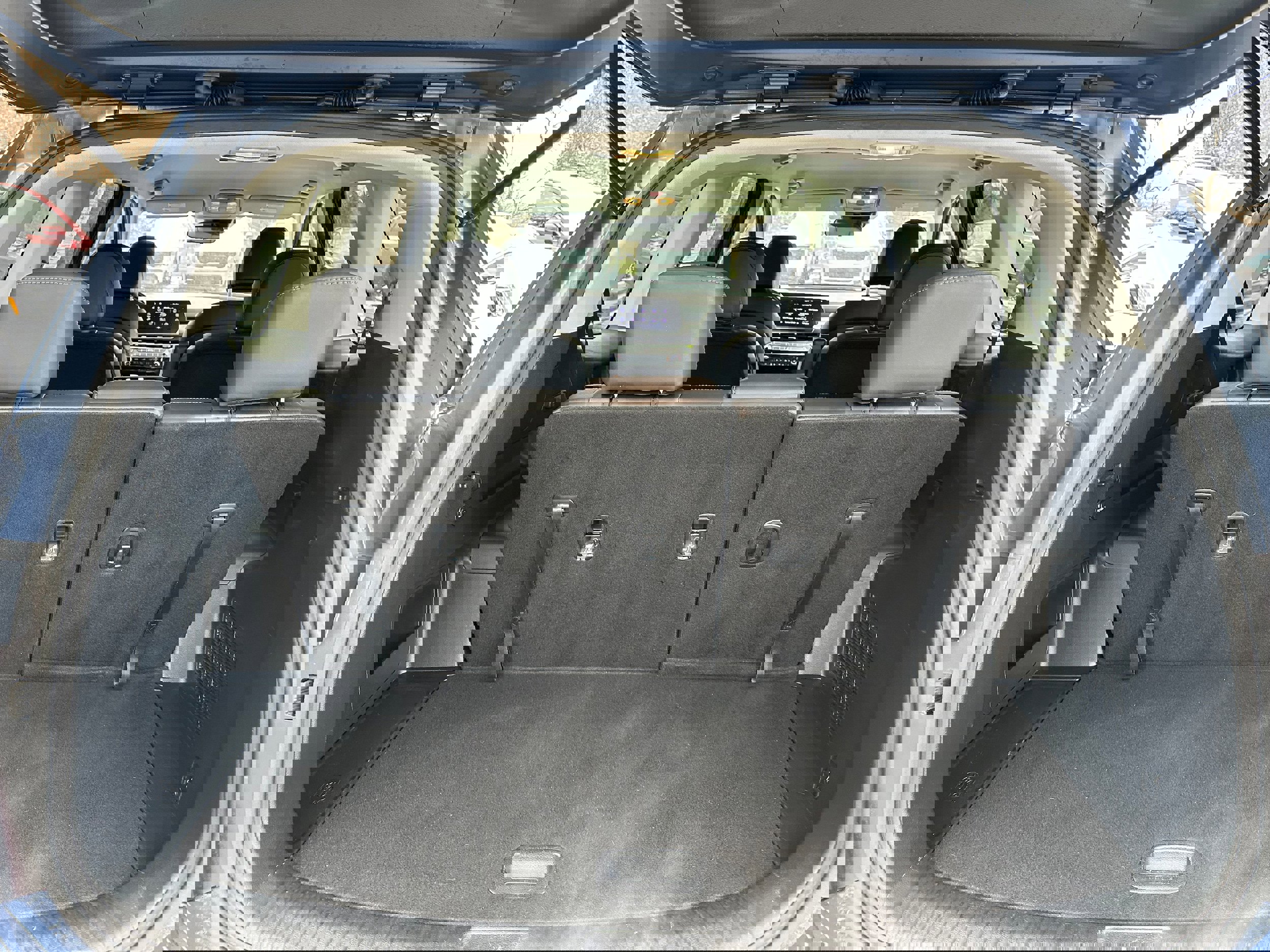 Used 2023 Kia Telluride S image 10