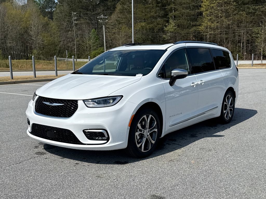 New 2026 Chrysler Pacifica Pinnacle image 3