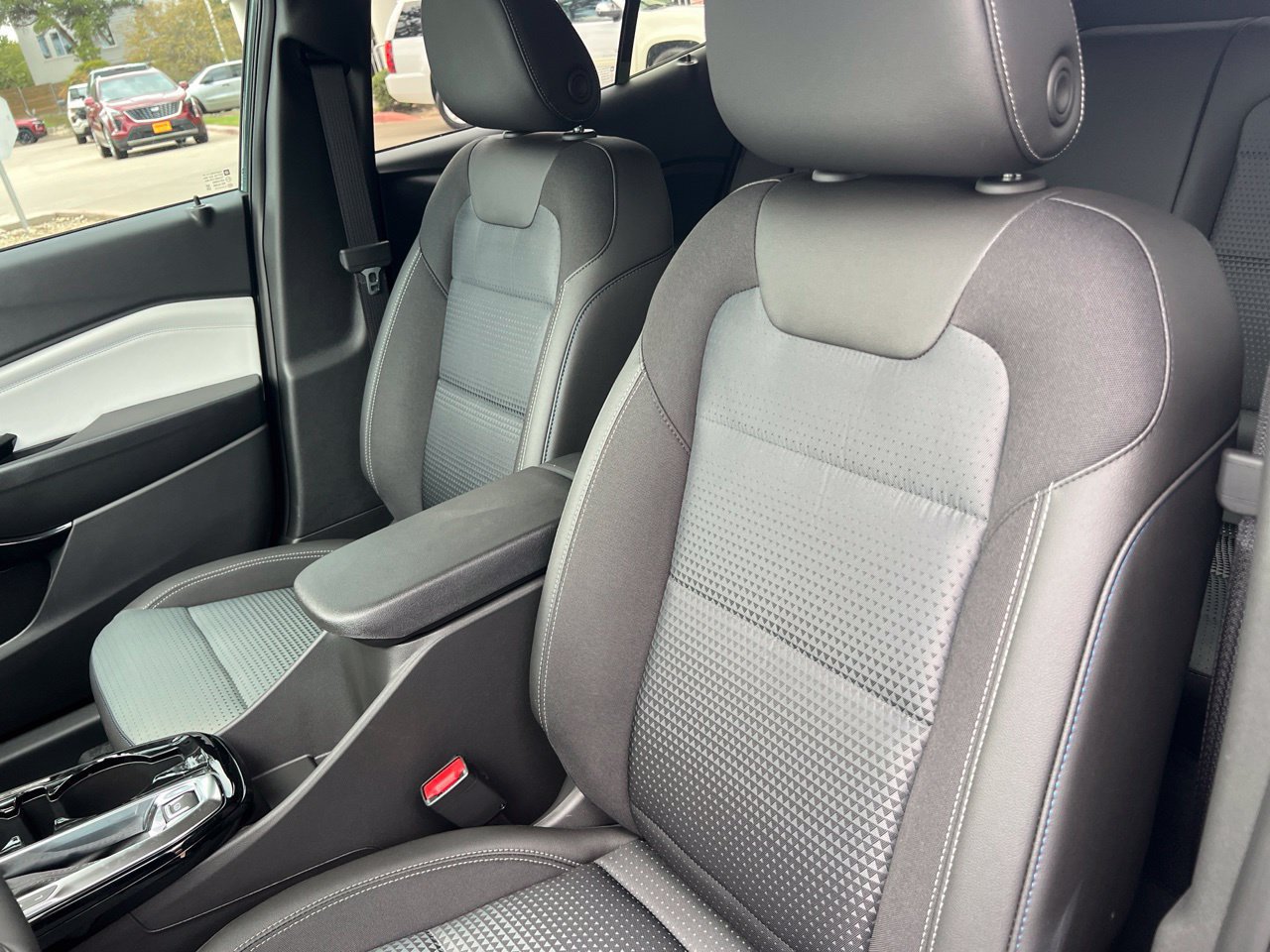 New 2026 Chevrolet Trax LT w/ LT Convenience Package FWD image 11
