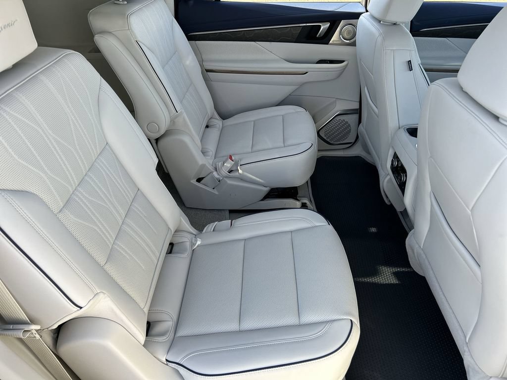 New 2026 Buick Enclave Avenir w/ Super Cruise Package FWD image 28