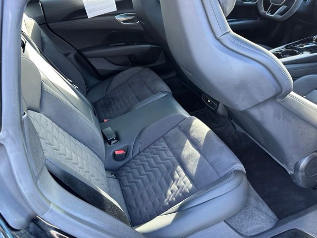 Used 2022 Audi e-tron GT Premium Plus w/ Performance Package AWD/4WD image 9