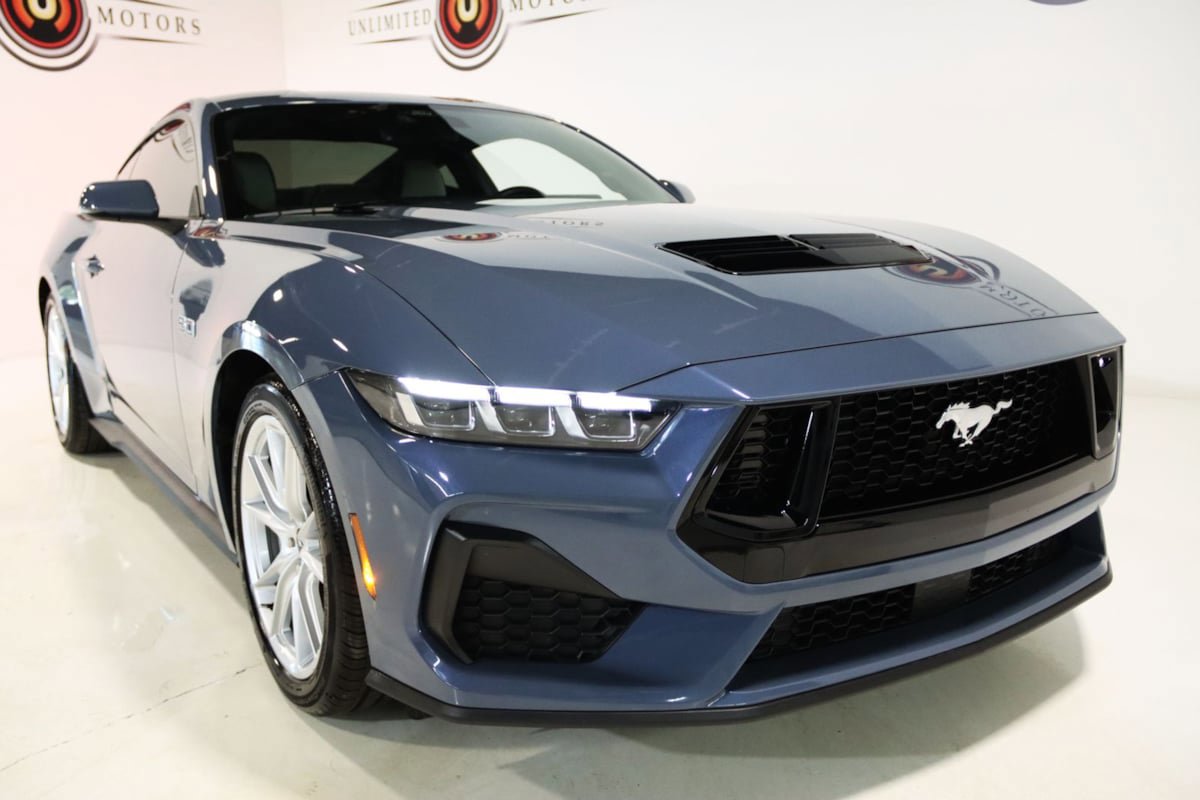 Used 2024 Ford Mustang GT Premium RWD image 13