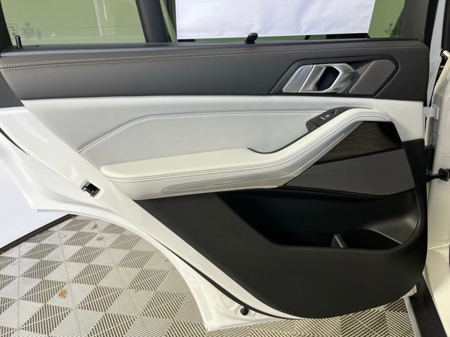 New 2026 BMW X5 xDrive50e AWD/4WD image 15