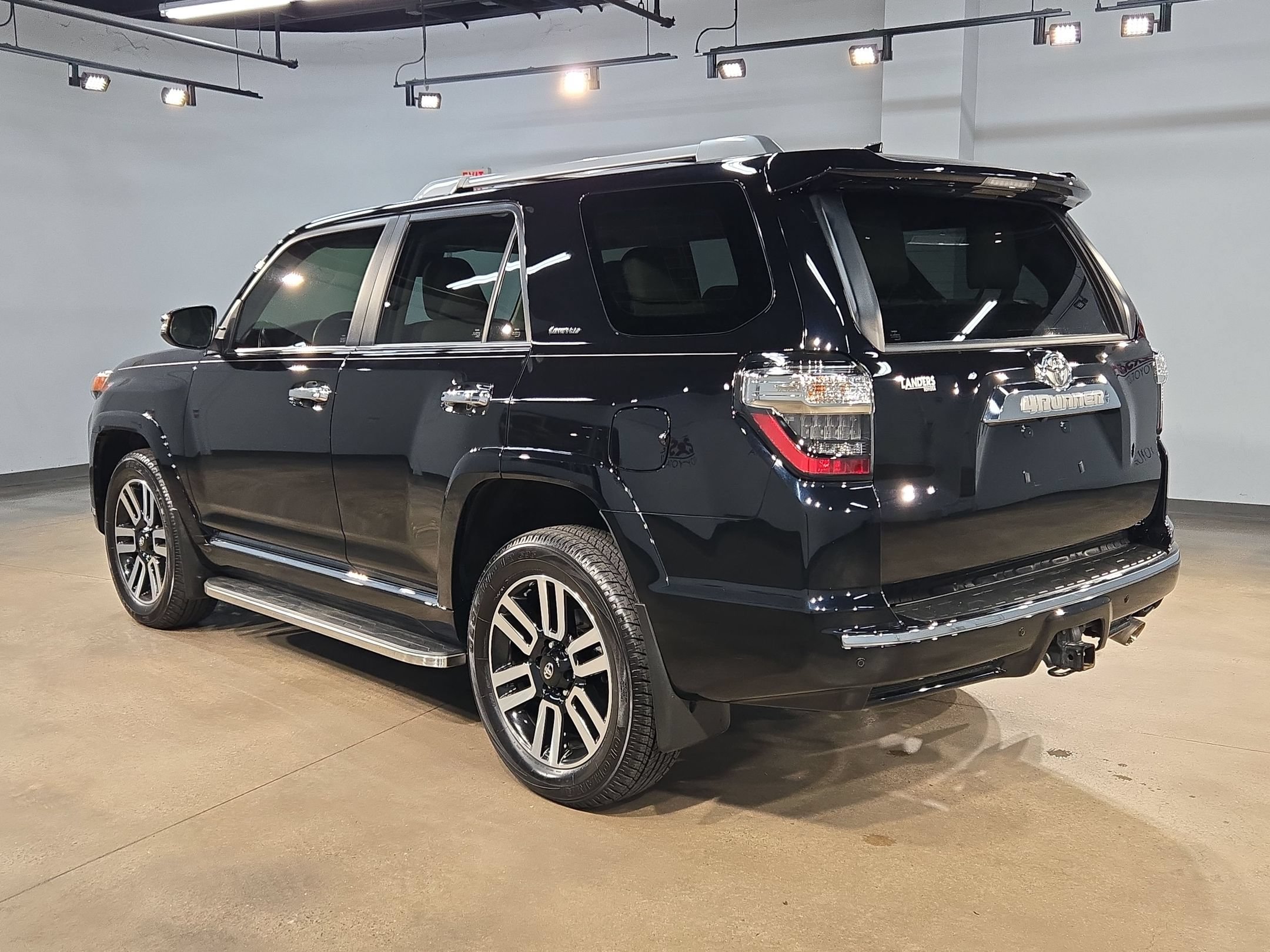 Certified 2024 Toyota 4Runner Limited AWD/4WD image 5