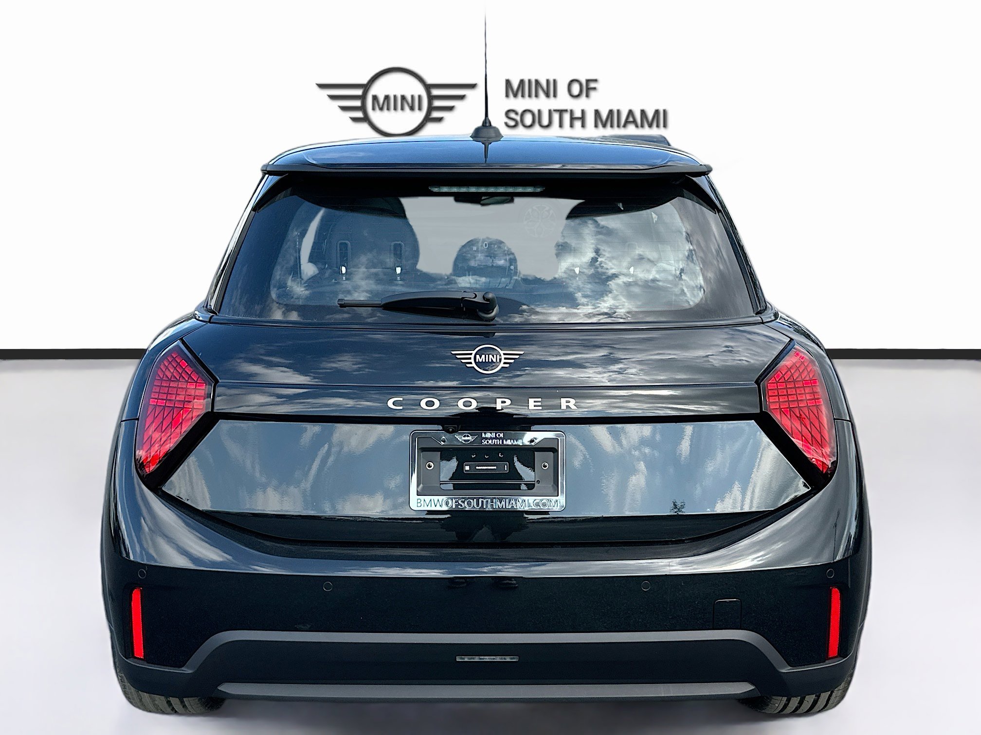 New 2026 MINI Cooper 2-Door Hardtop FWD image 5