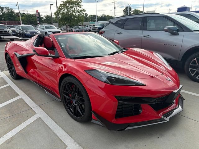 Used 2024 Chevrolet Corvette Z06 w/ Stealth Interior Trim Package RWD video 1