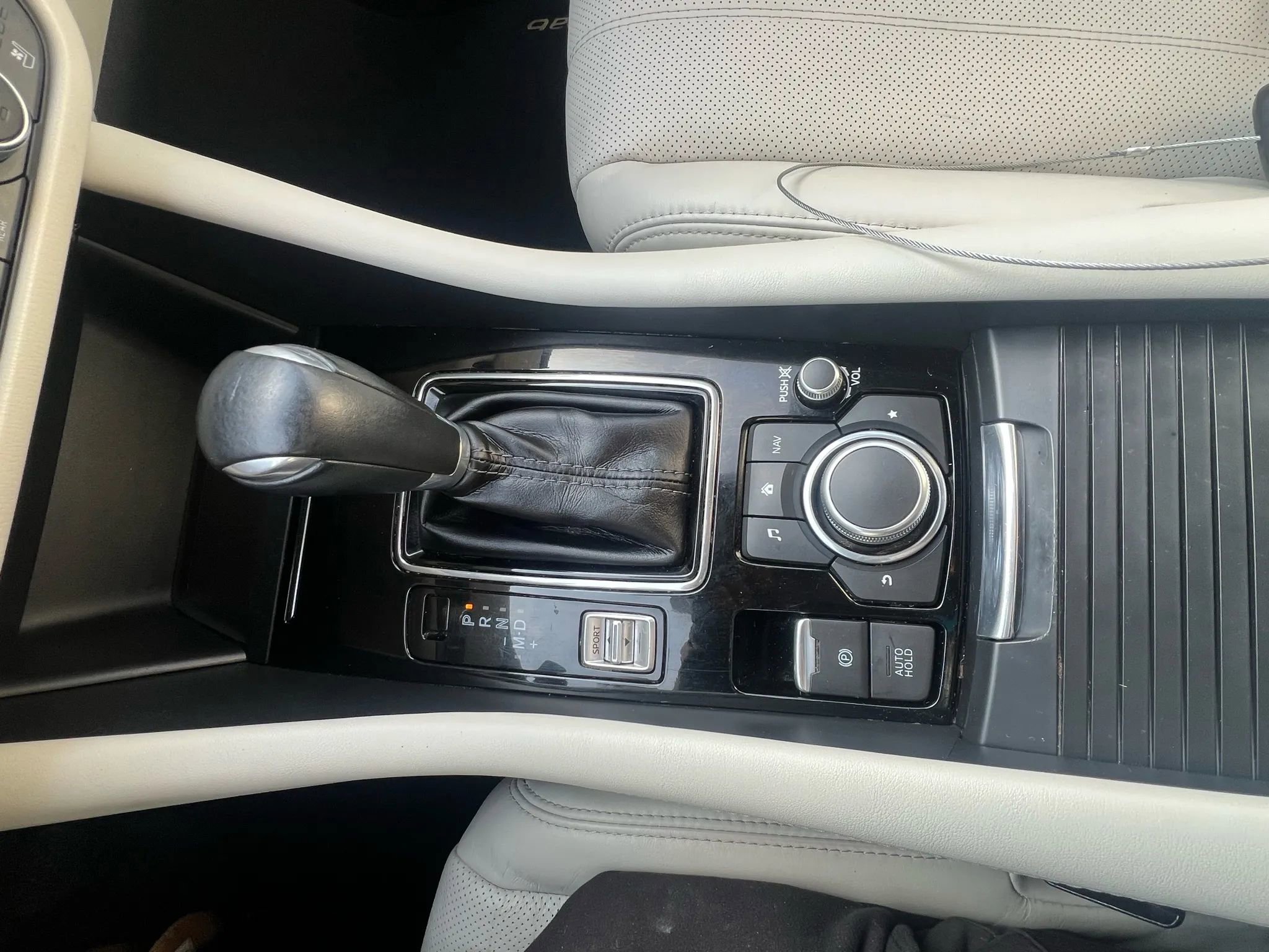 Used 2018 MAZDA MAZDA6 Signature image 19