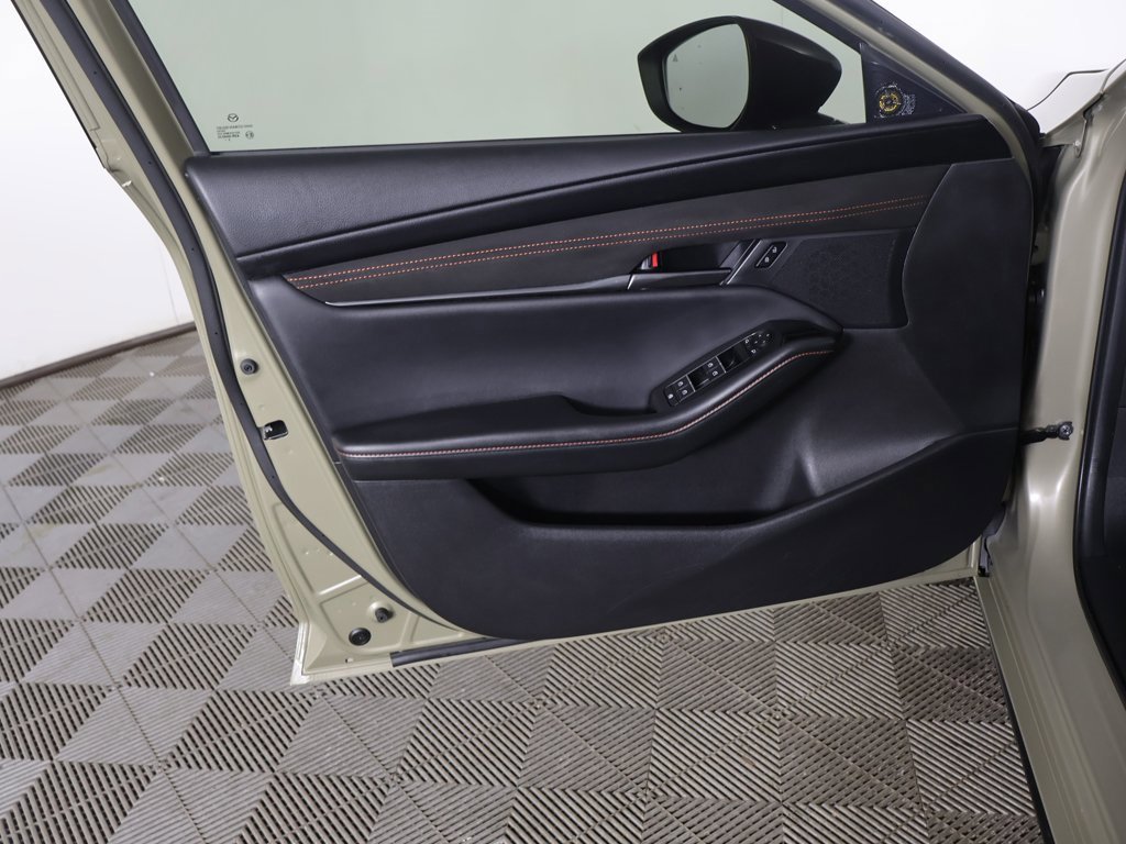 Used 2024 MAZDA MAZDA3 s image 23