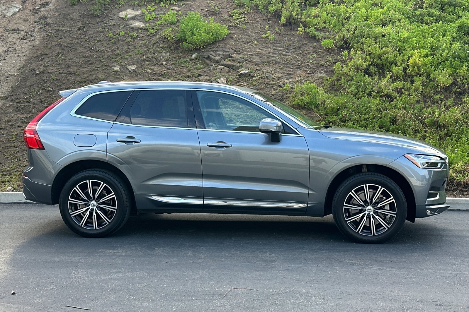 Used 2020 Volvo XC60 T6 Inscription AWD/4WD image 3