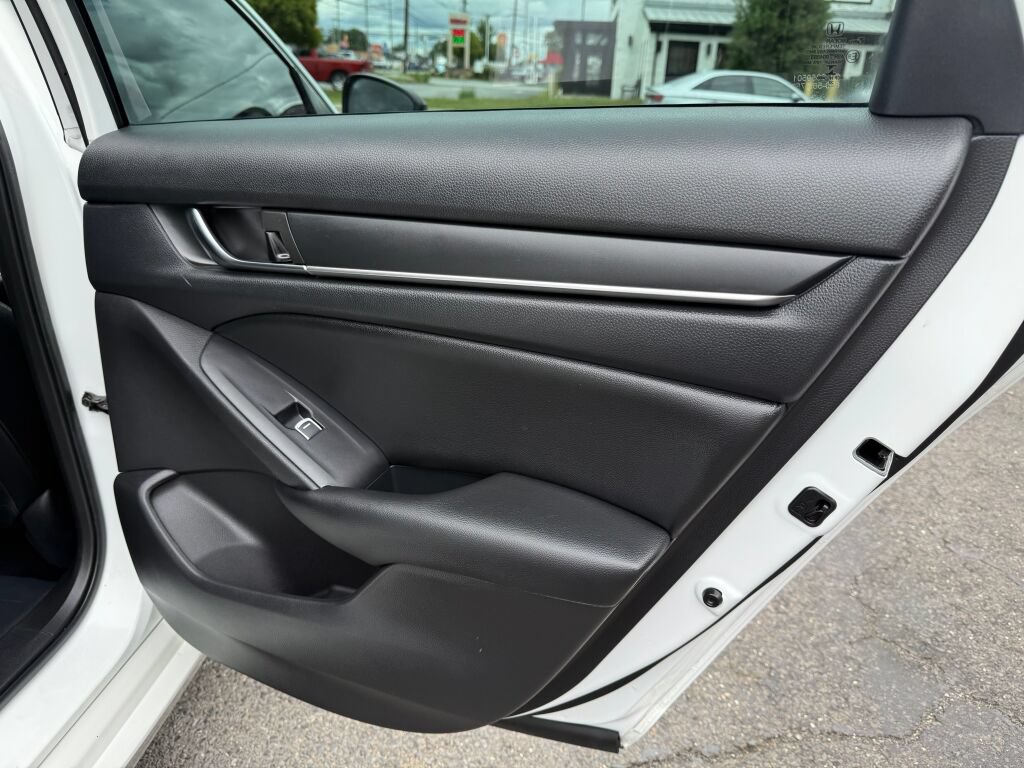 Used 2022 Honda Accord Sport image 24