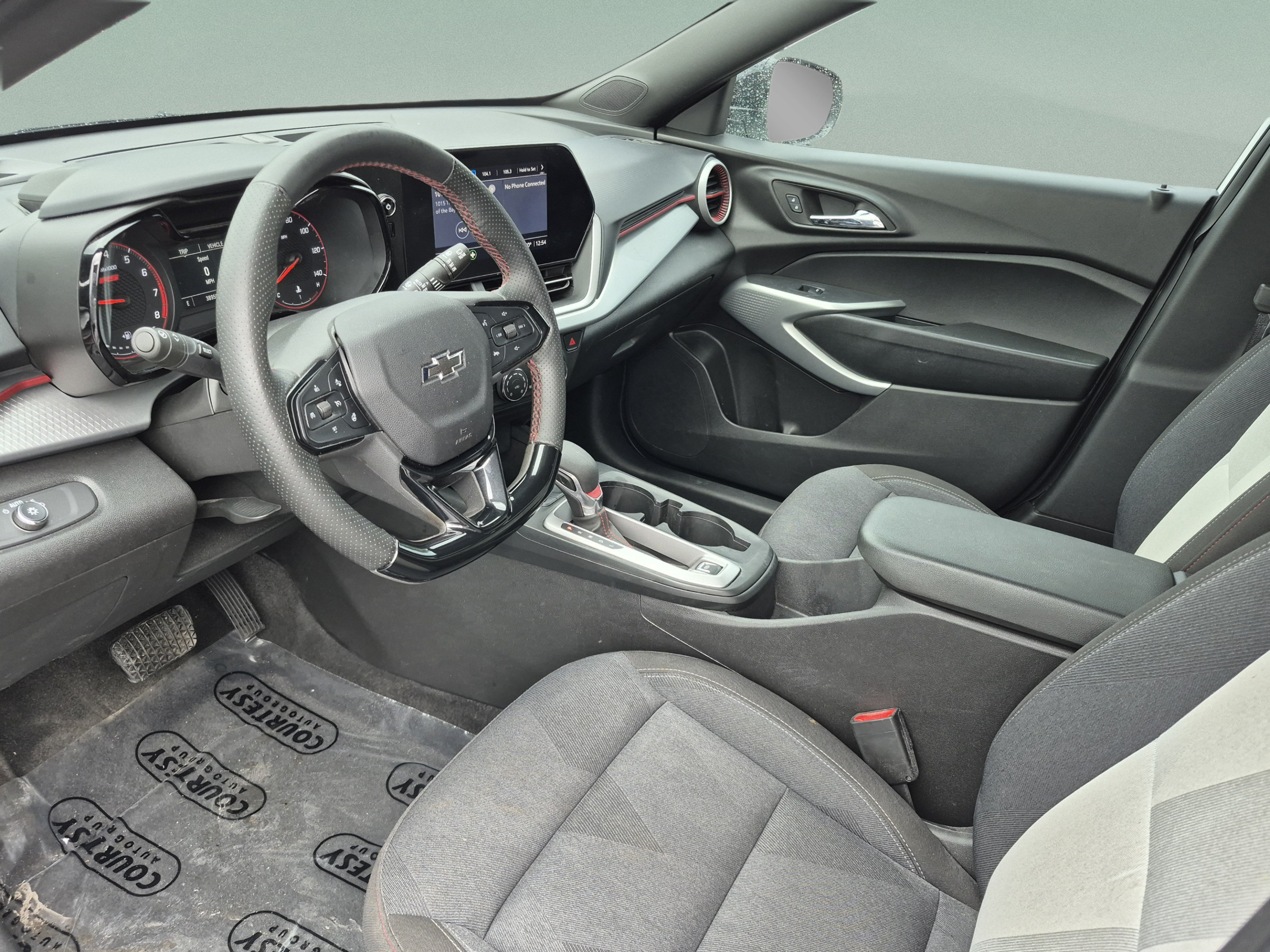 Used 2025 Chevrolet Trax RS w/ Driver Confidence Package FWD image 19